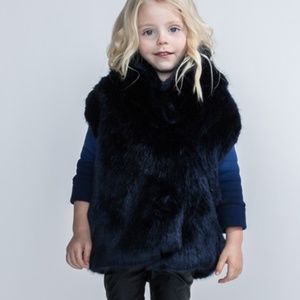 OMAMIMINI Soft faux fur vest snap closure with high collar Size S (4-7Y)